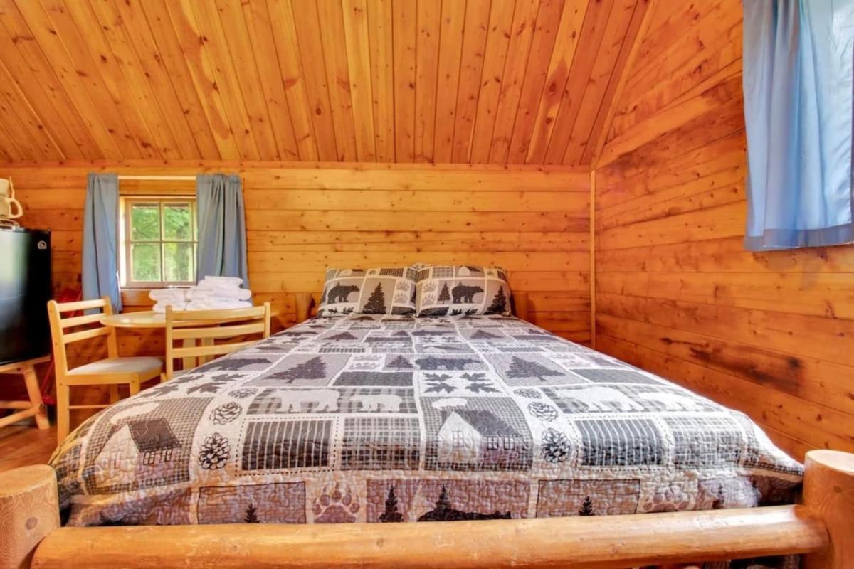 Lovely Rustic Cabin In بلومنقتون المظهر الخارجي الصورة